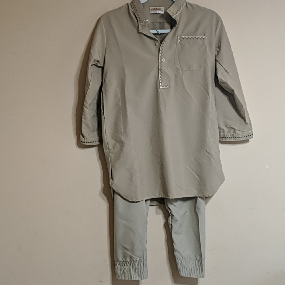 Boys shelwar kamees size 40 beige